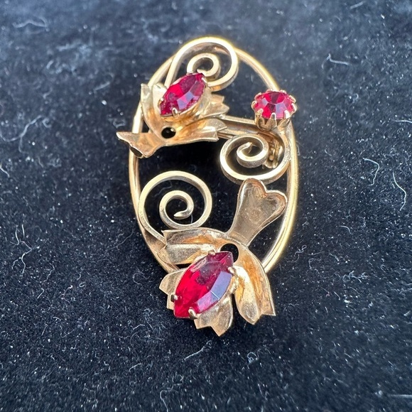 Jewelry - Vintage Floral Red Rhinestone Brooch Pin Gold Tone Women's Jewelry